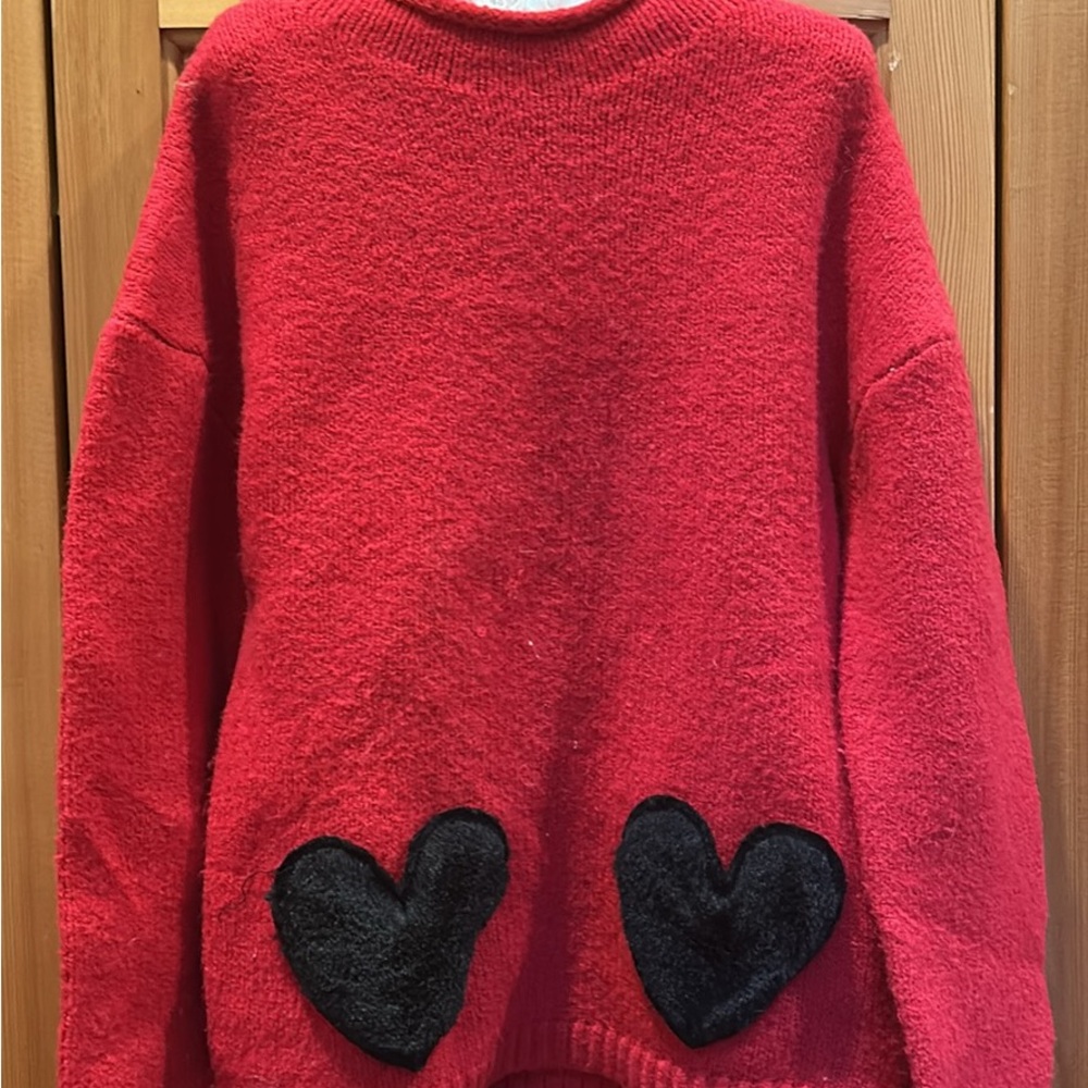 Valentine heart pocket sweater